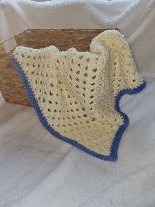 Granny square lemon trimmed in blue